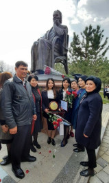 Bahorning ilk kunida ochilgan chechak Bahorning ilk kunida ochilgan chechak